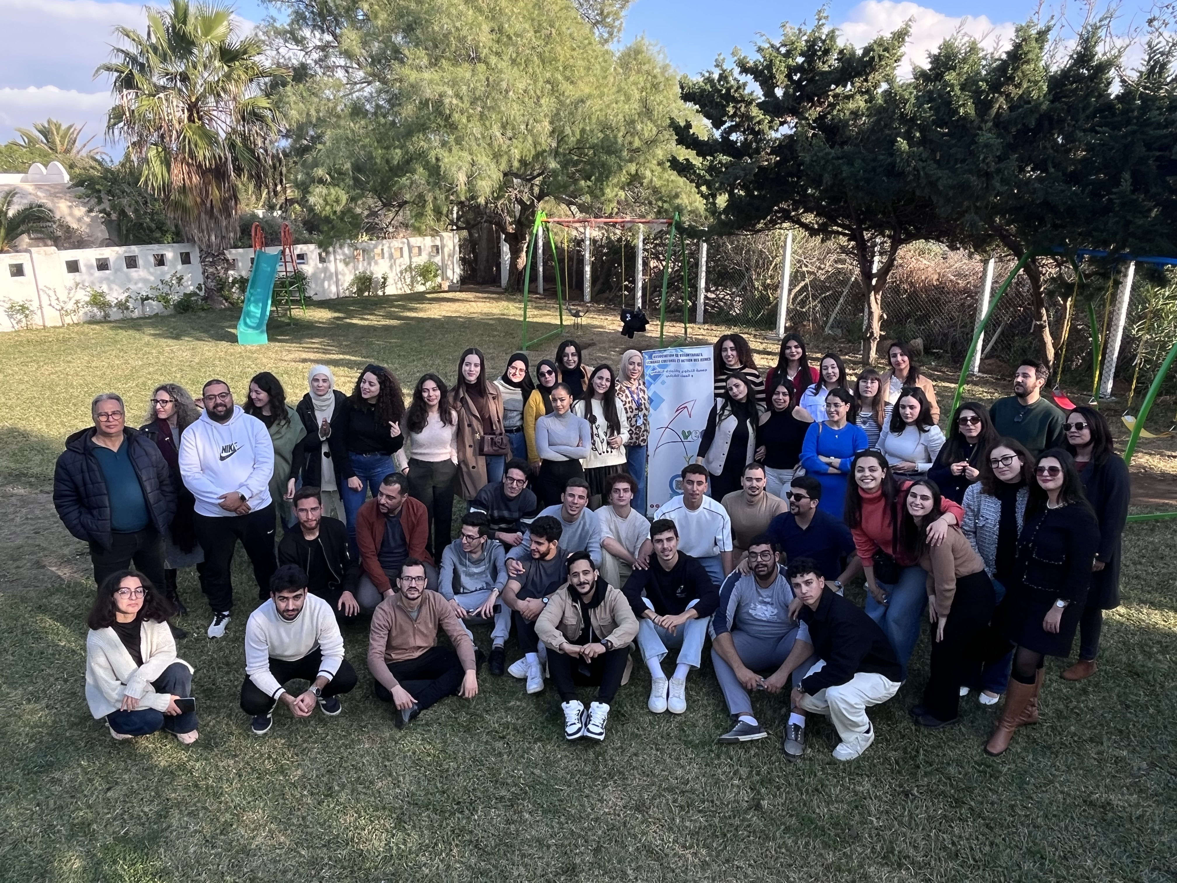 Équipe et jeunes participants de la Caravane ZOOM 360° Voices au Cap Bon